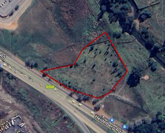 8 900 m² Land