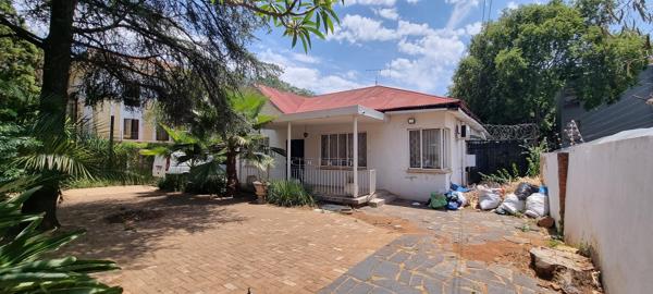6 Bedroom House