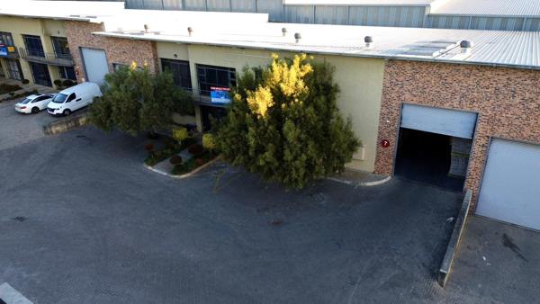 963 m² Industrial space