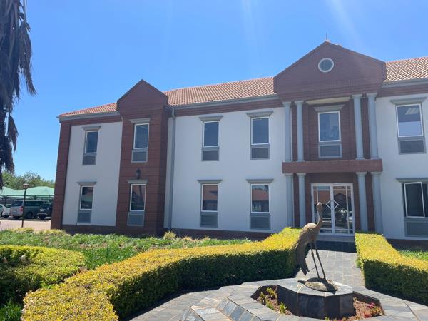 140 m² Commercial space