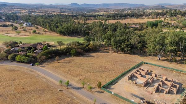 4 407 m² Land