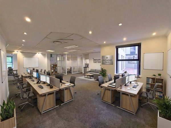 355 m² Commercial space