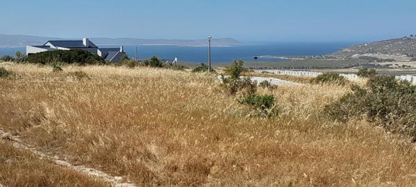 752 m² Land