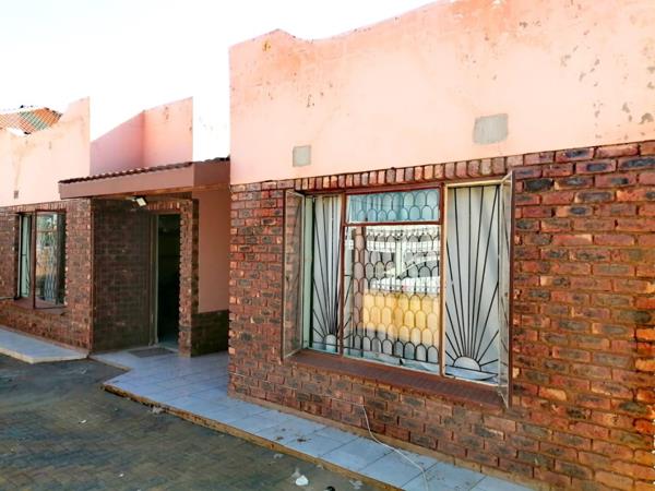 2 Bedroom House