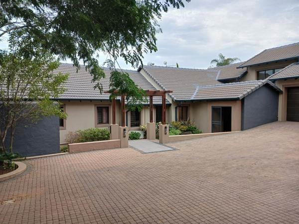 6 Bedroom House