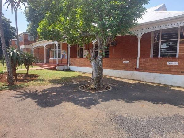 400 m² Commercial space