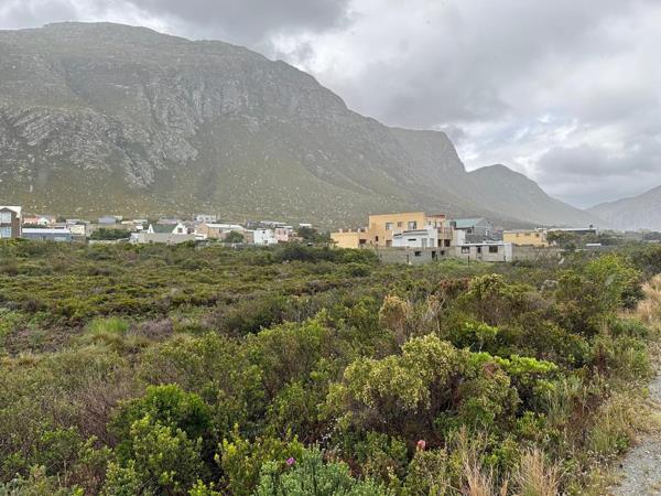 4 784 m² Land