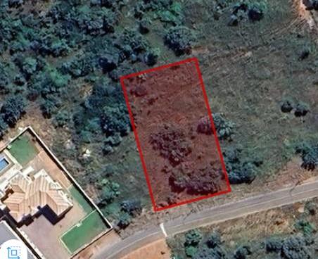 1 534 m² Land