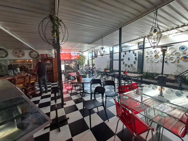 700  m² Retail Space