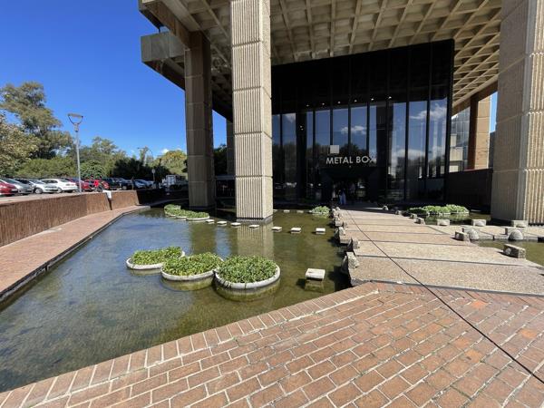 835 m² Commercial space