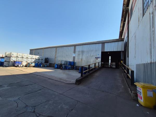 4 909  m² Industrial space