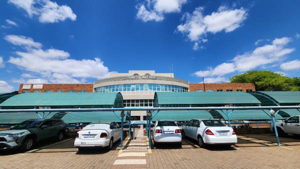 654 m² Commercial space