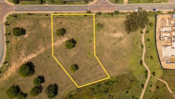 3 207 m² Land