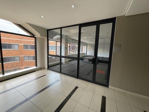 823 m² Commercial space