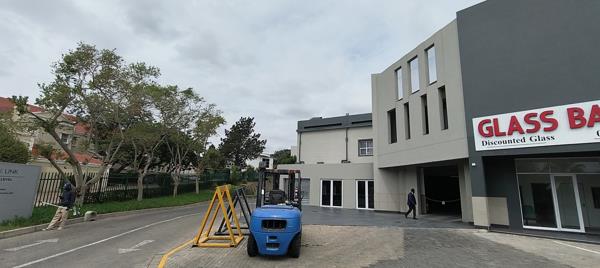 346  m² Retail Space