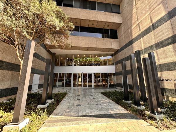 1 061 m² Commercial space