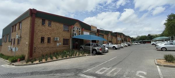 1 083  m² Industrial space