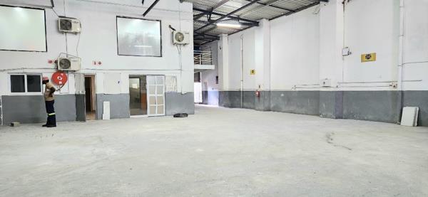 400  m² Commercial space