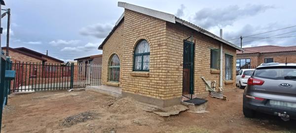 2 Bedroom House