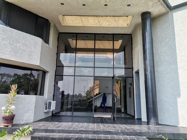 5 061  m² Commercial space