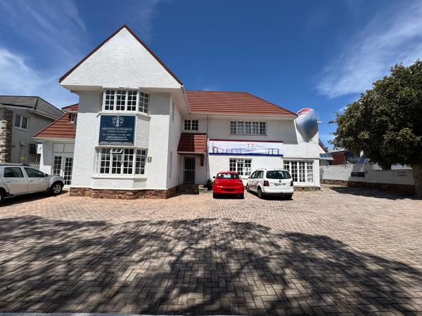 240  m² Commercial space