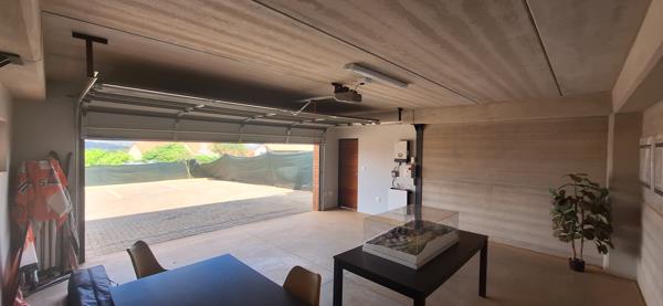 3 Bedroom Duplex in Olympus AH