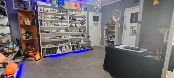 25  m² Retail Space