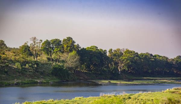 2 180 m² Land