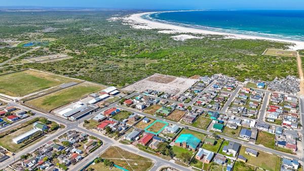 595 m² Land
