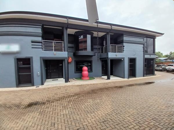 165  m² Commercial space