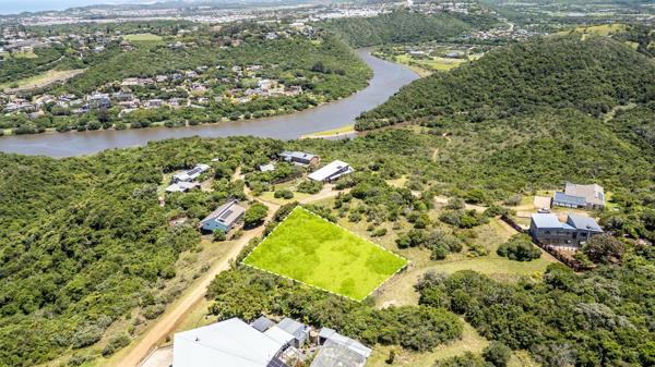 1 212 m² Land