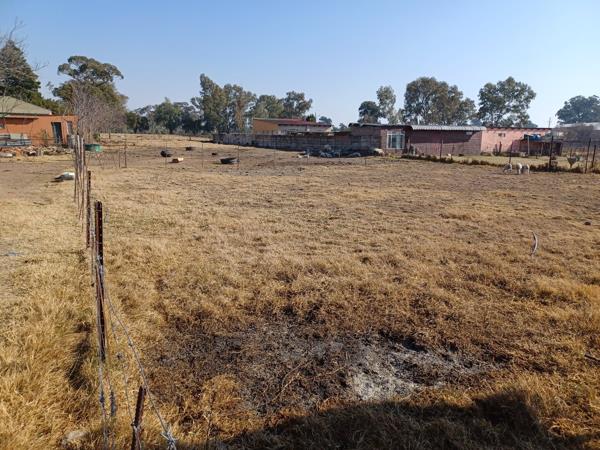 1 927 m² Land