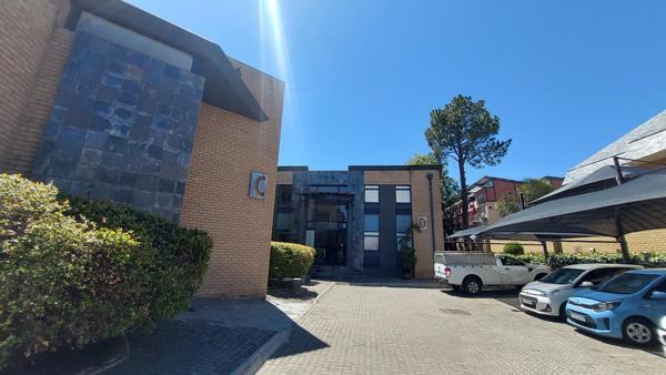 244 m² Commercial space