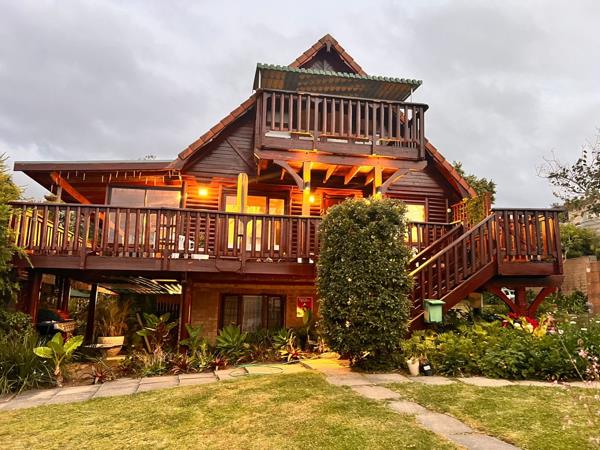6 Bedroom House