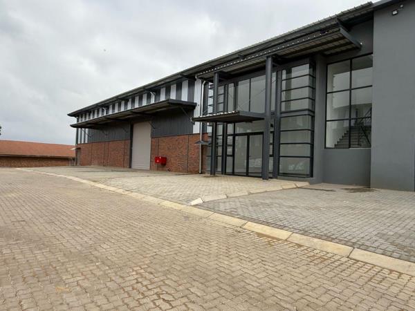 942  m² Industrial space