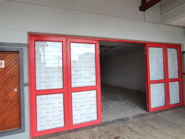 128  m² Commercial space