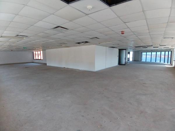 700 m² Office Space