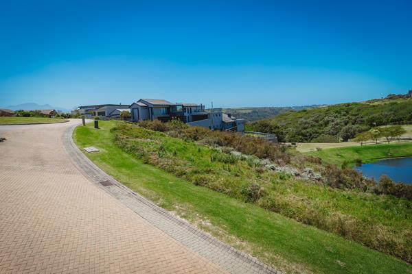 1 002 m² Land
