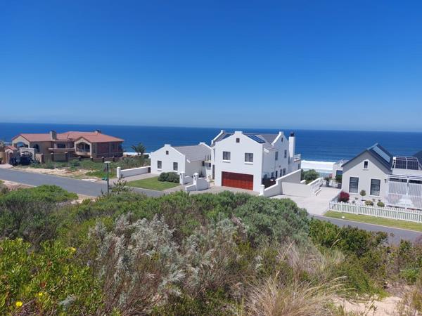 740 m² Land