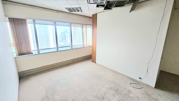 156.8  m² Office Space