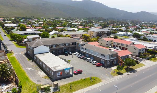 1 298  m² Commercial space