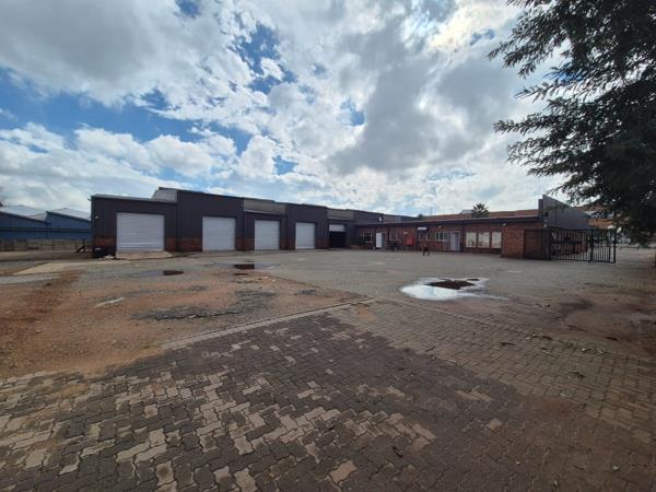 2 200  m² Industrial space