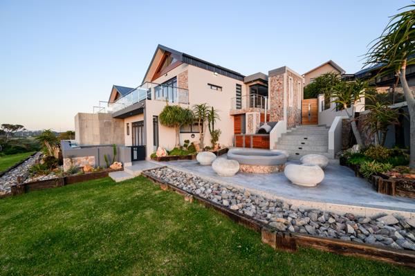 6 Bedroom House