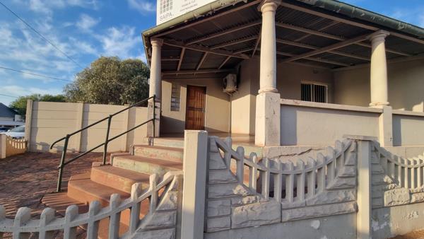 217  m² Commercial space