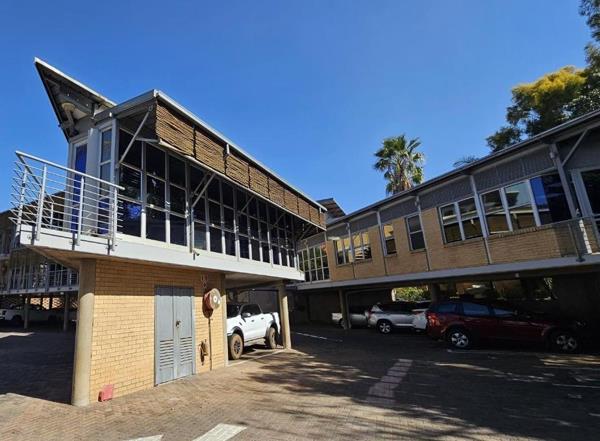 970 m² Commercial space