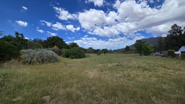 1 999 m² Land