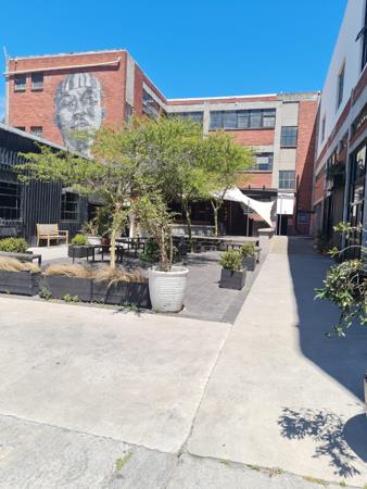 58  m² Commercial space