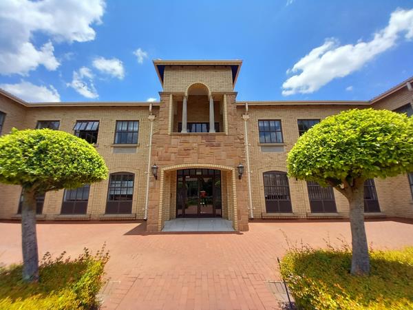 469 m² Commercial space