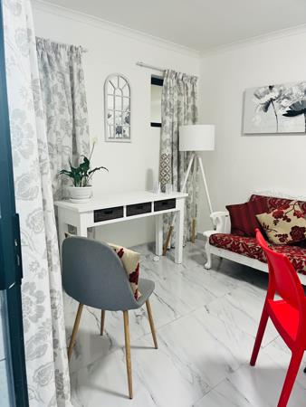 1 Bedroom Garden Cottage