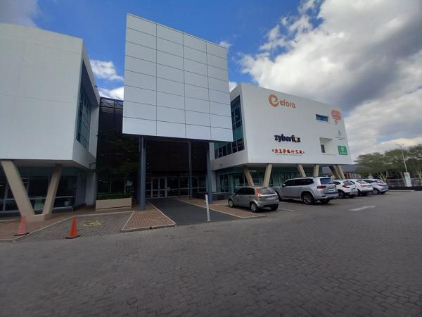 645 m² Commercial space